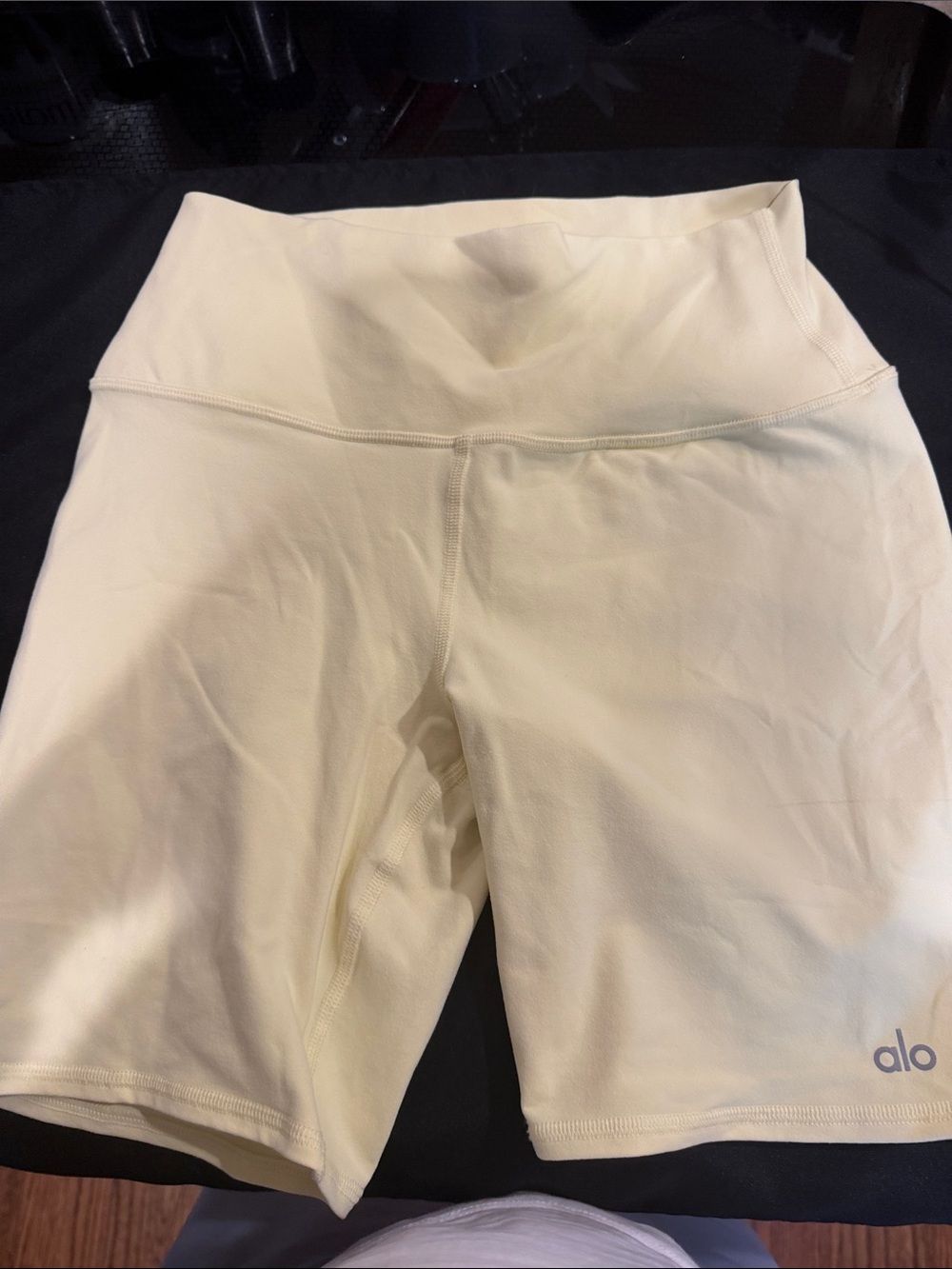 ALO Yoga pale yellow High-Rise exercise Shorts